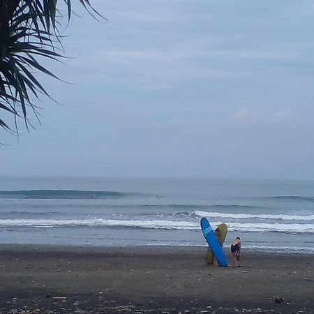 Medewi Good Vibes Stay&Surf Jembrana Exterior foto